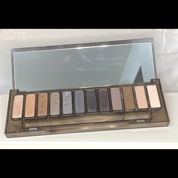 Urban Decay Naked Smokey pallet - Picture 2 of 2